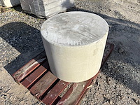 Poef beton - grijs - rond - 65 x 50 cm - afbeelding 1 van  3
