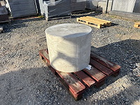 Poef beton - grijs - rond - 65 x 50 cm - afbeelding 3 van  3