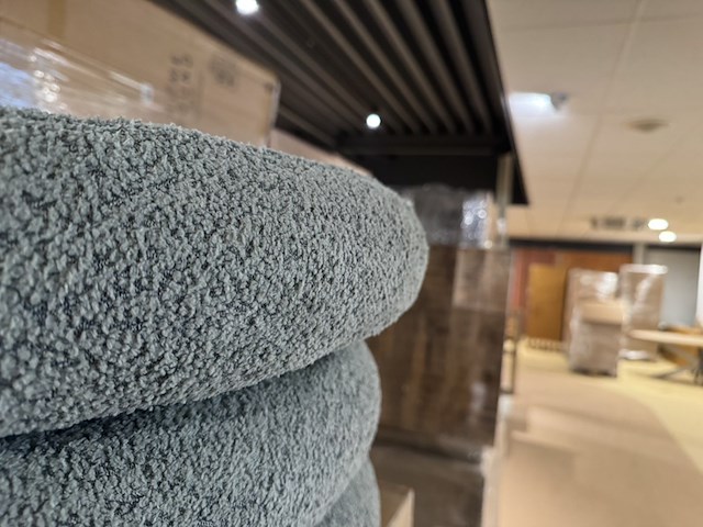 Poef, bouclegroen stof - afbeelding 5 van  5