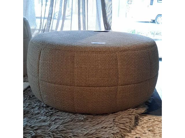 Poef design on stock, barrel - afbeelding 1 van  5