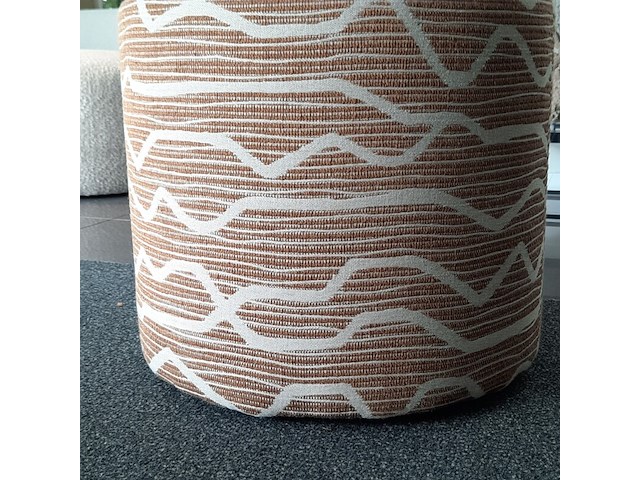 Poef en kussen raw interiors - afbeelding 4 van  7