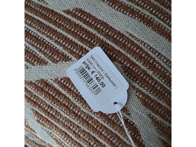 Poef en kussen raw interiors - afbeelding 7 van  7