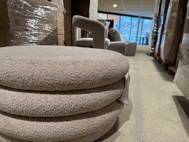 Poef, home bound by ky, feline, boucé lila - afbeelding 4 van  6