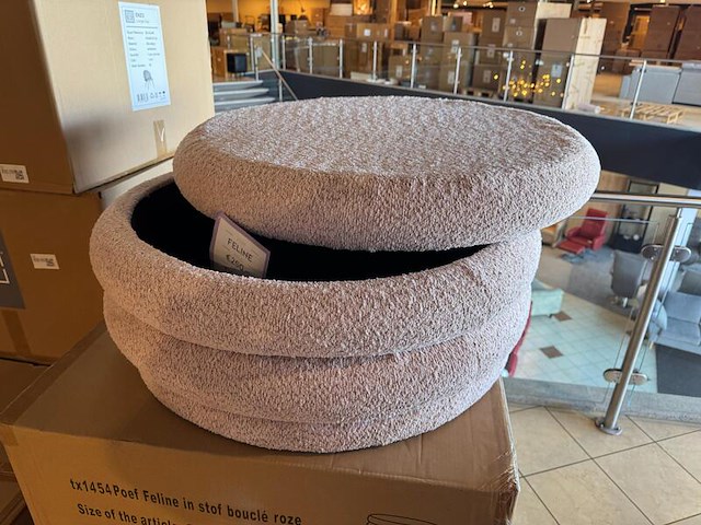 Poef home bound by ky, feline, roze - afbeelding 2 van  2