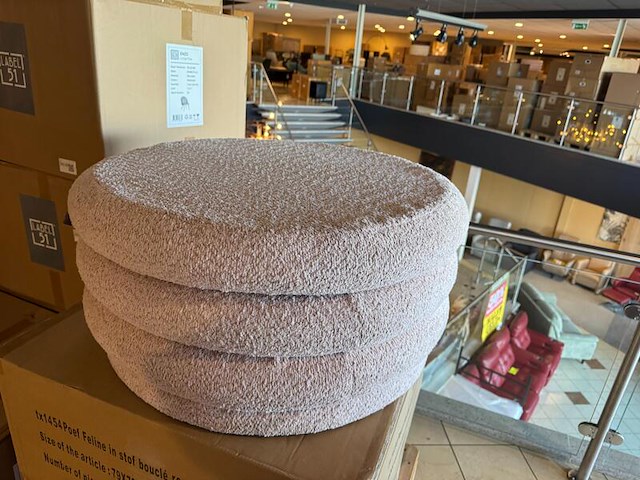 Poef home bound by ky, feline, roze - afbeelding 2 van  3