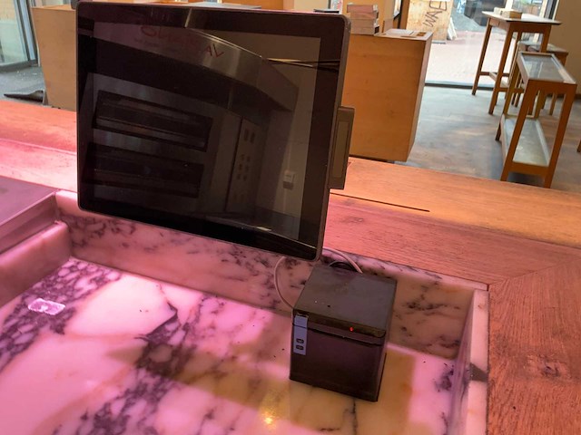 Poindus - touchscreen met bonnenprinter - afbeelding 1 van  3