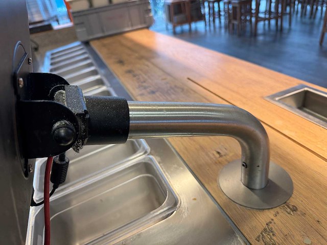 Poindus - varippc 250 - kassa touchscreen met bevestigingsbeugel - afbeelding 4 van  4