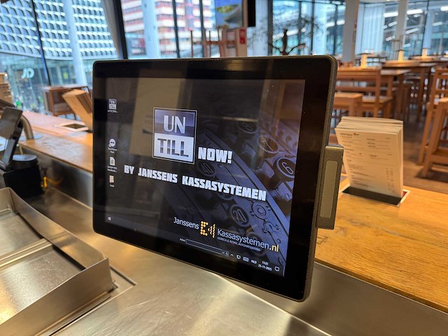 Poindus - varippc 250 - kassa touchscreen met bevestigingsbeugel - afbeelding 1 van  4