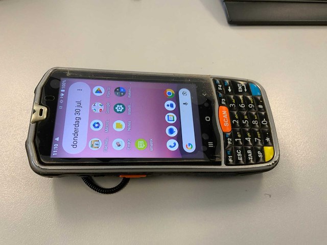 Point mobile pm66 scanner met oplader en handheld (2x) - afbeelding 1 van  7