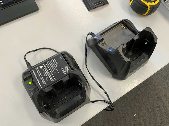 Point mobile pm66 scanner met oplader en handheld (2x) - afbeelding 3 van  7