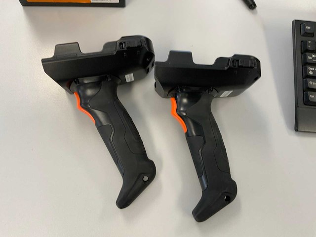 Point mobile pm66 scanner met oplader en handheld (2x) - afbeelding 5 van  7