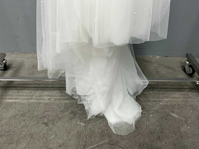 Poirier - s330-250 xs - bruidsjurk - afbeelding 4 van  5