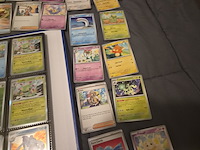 Pokémon collectie met 3 insteekmappen, opbergdoos en losse kaarten (incl. vintage, rares en veel holo kaarten) - afbeelding 13 van  54