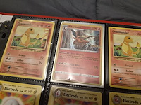 Pokémon collectie met 3 insteekmappen, opbergdoos en losse kaarten (incl. vintage, rares en veel holo kaarten) - afbeelding 16 van  54