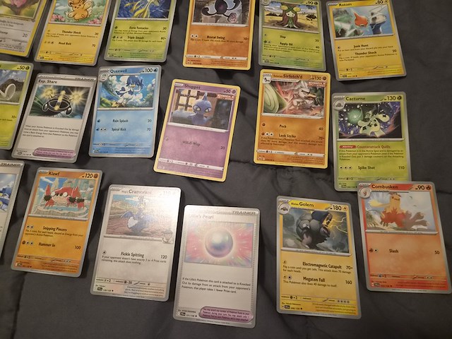 Pokémon collectie met 3 insteekmappen, opbergdoos en losse kaarten (incl. vintage, rares en veel holo kaarten) - afbeelding 12 van  54