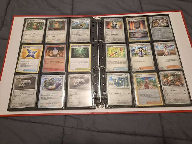 Pokémon collectie met 3 insteekmappen, opbergdoos en losse kaarten (incl. vintage, rares en veel holo kaarten) - afbeelding 24 van  54