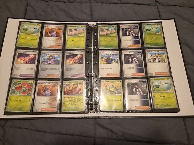 Pokémon collectie met 3 insteekmappen, opbergdoos en losse kaarten (incl. vintage, rares en veel holo kaarten) - afbeelding 35 van  54