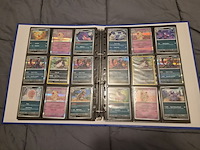 Pokémon collectie met 3 insteekmappen, opbergdoos en losse kaarten (incl. vintage, rares en veel holo kaarten) - afbeelding 43 van  54