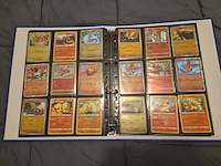 Pokémon collectie met 3 insteekmappen, opbergdoos en losse kaarten (incl. vintage, rares en veel holo kaarten) - afbeelding 46 van  54