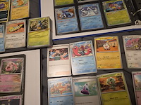 Pokémon collectie met 3 insteekmappen, opbergdoos en losse kaarten (incl. vintage, rares en veel holo kaarten) - afbeelding 52 van  54