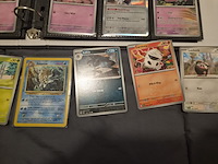 Pokémon collectie met 3 insteekmappen, opbergdoos en losse kaarten (incl. vintage, rares en veel holo kaarten) - afbeelding 53 van  54
