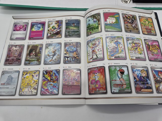 Pokémon collectie met charizard ex, verzamelmap, accessoires en kaarten - afbeelding 12 van  20