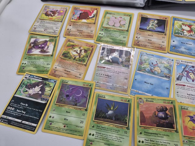 Pokémon collectie met map, box en vintage kaarten - afbeelding 7 van  13