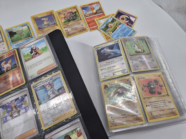 Pokémon collectie met map, box en vintage kaarten - afbeelding 8 van  13