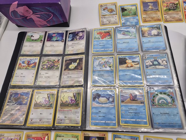 Pokémon collectie met map, box en vintage kaarten - afbeelding 11 van  13