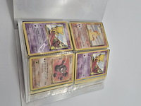 Pokémon collectie met map, boxen, stapels kaarten en vintage kaarten - afbeelding 2 van  18