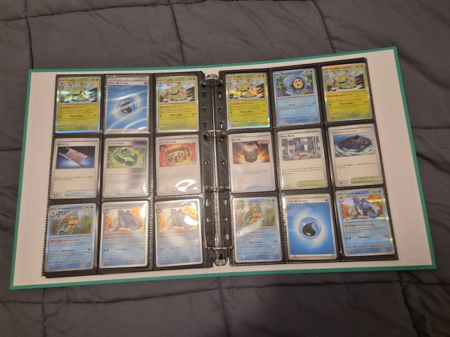 Pokémon collectie met o.a. rares, vintage kaarten, veel glimmende kaarten, mappen en volle opbergdoos - afbeelding 20 van  44
