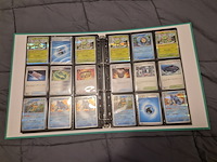Pokémon collectie met o.a. rares, vintage kaarten, veel glimmende kaarten, mappen en volle opbergdoos - afbeelding 20 van  44