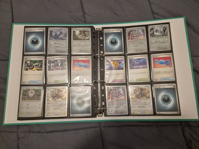 Pokémon collectie met o.a. rares, vintage kaarten, veel glimmende kaarten, mappen en volle opbergdoos - afbeelding 24 van  44