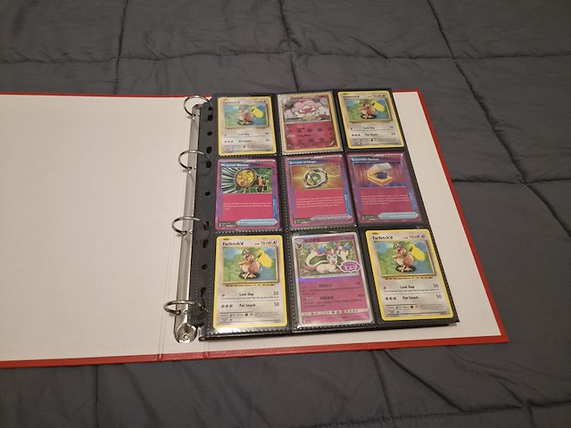 Pokémon collectie met o.a. rares, vintage kaarten, veel glimmende kaarten, mappen en volle opbergdoos - afbeelding 26 van  44