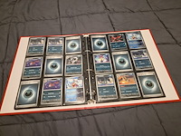 Pokémon collectie met o.a. rares, vintage kaarten, veel glimmende kaarten, mappen en volle opbergdoos - afbeelding 33 van  44