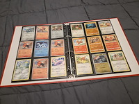 Pokémon collectie met o.a. rares, vintage kaarten, veel glimmende kaarten, mappen en volle opbergdoos - afbeelding 35 van  44