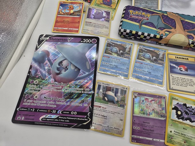 Pokémon collectie met vintage kaarten, blikken boxen en grote partij kaarten en meer - afbeelding 8 van  13