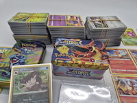 Pokémon collectie met vintage kaarten, blikken boxen en grote partij kaarten en meer - afbeelding 10 van  13