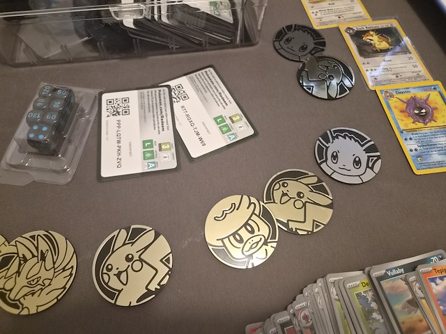 Pokémon collectie met vintage kaarten, rares, gevulde map & meer - afbeelding 11 van  26