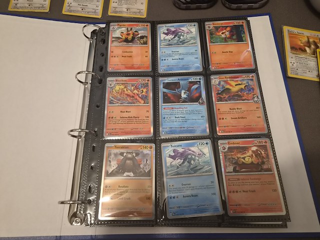 Pokémon collectie met vintage kaarten, rares, gevulde map & meer - afbeelding 16 van  26