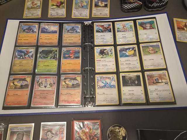 Pokémon collectie met vintage kaarten, rares, gevulde map & meer - afbeelding 21 van  26