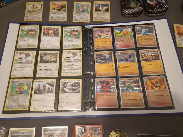 Pokémon collectie met vintage kaarten, rares, gevulde map & meer - afbeelding 25 van  26