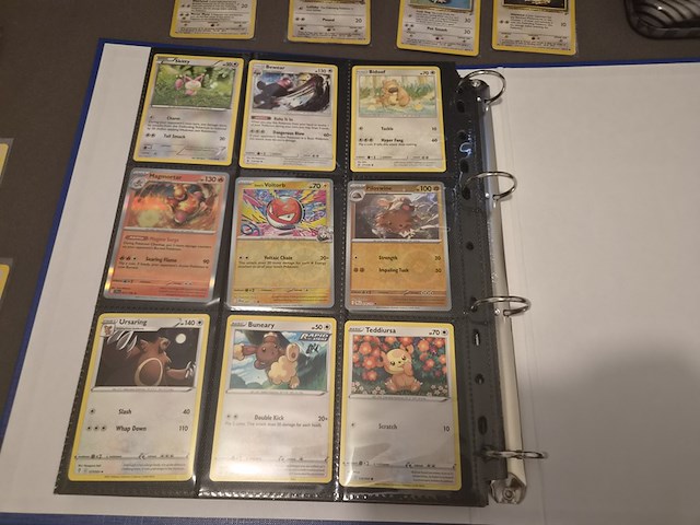 Pokémon collectie met vintage kaarten, rares, gevulde map & meer - afbeelding 26 van  26