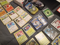 Pokémon collectie met vintage kaarten, rares, gevulde mappen, gevulde doos, poster en meer - afbeelding 10 van  43