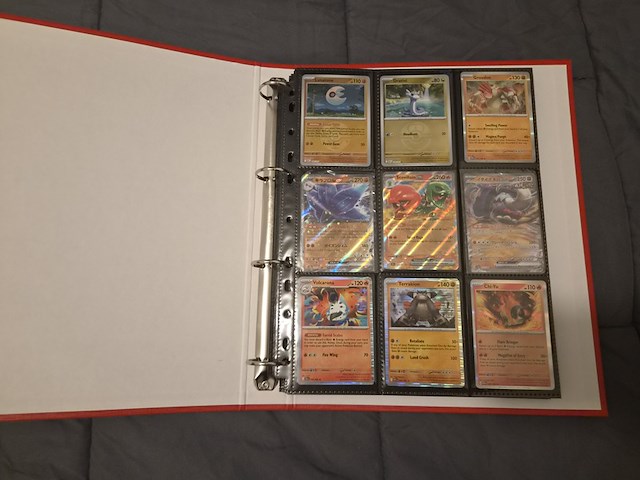 Pokémon collectie met vintage kaarten, rares, gevulde mappen, gevulde doos, poster en meer - afbeelding 19 van  43