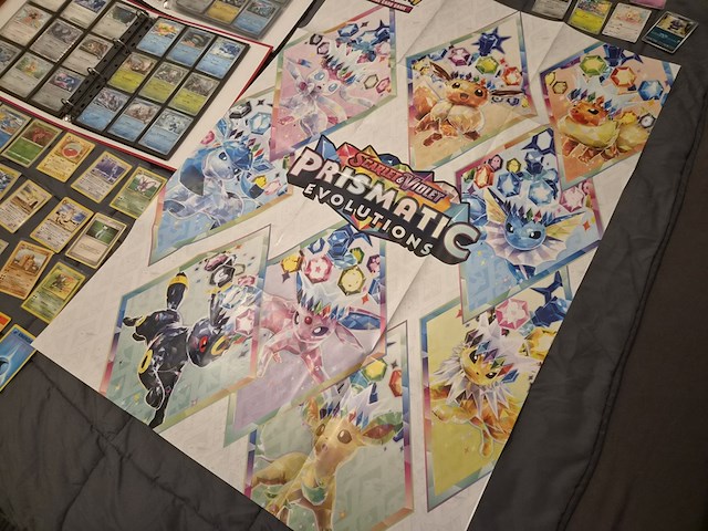 Pokémon collectie met vintage kaarten, rares, gevulde mappen, gevulde doos, poster en meer - afbeelding 2 van  43