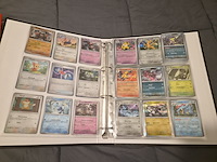 Pokémon collectie met vintage kaarten, rares, gevulde mappen, gevulde doos, poster en meer - afbeelding 33 van  43