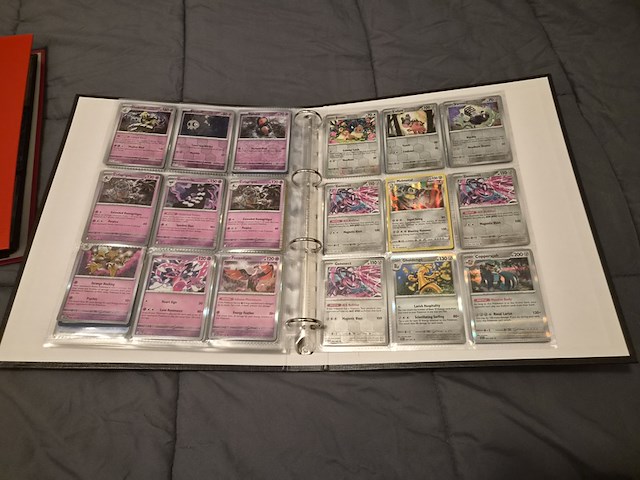 Pokémon collectie met vintage kaarten, rares, gevulde mappen, gevulde doos, poster en meer - afbeelding 40 van  43
