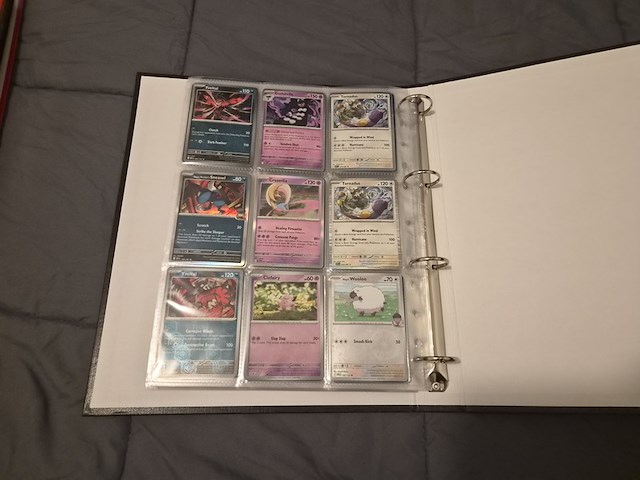 Pokémon collectie met vintage kaarten, rares, gevulde mappen, gevulde doos, poster en meer - afbeelding 43 van  43
