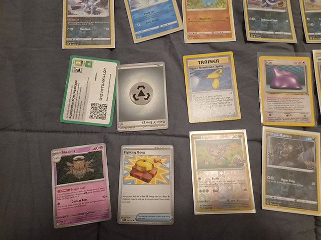 Pokémon collectie met vintage kaarten, rares, gevulde mappen, gevulde doos, poster en meer - afbeelding 7 van  43